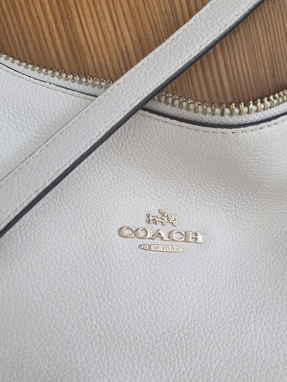Coach Purse 👜 - Picture 2 of 5
